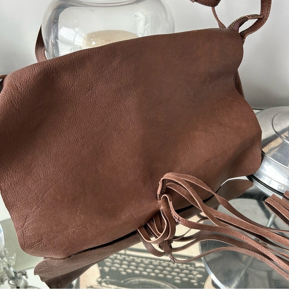 Vendange Genuine Leather Crossbody Satchel Bag - Picture 3 of 8